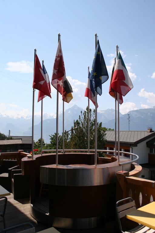 Cafe De La Poste *