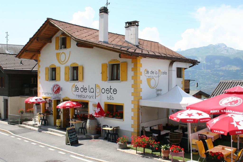Cafe De La Poste