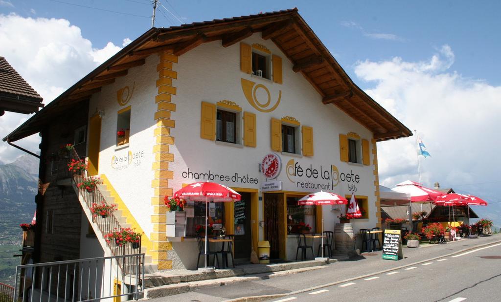 Frühstückspension Cafe De La Poste